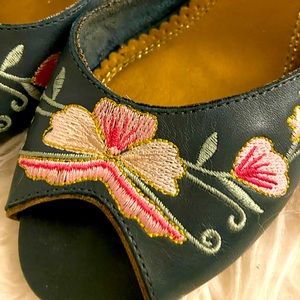 Seychelles Peep Toe Embroidered Heels